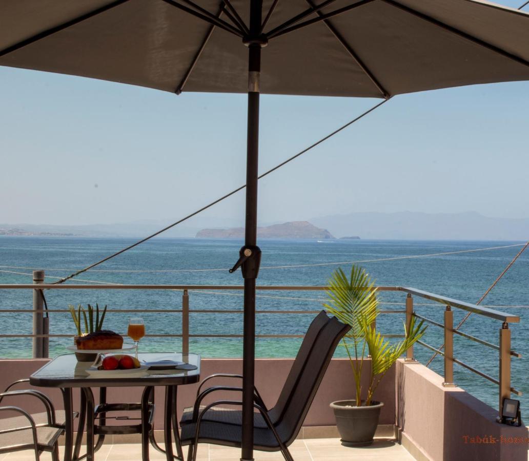 Tabak Home Sea Side Apartment Ханя Екстериор снимка